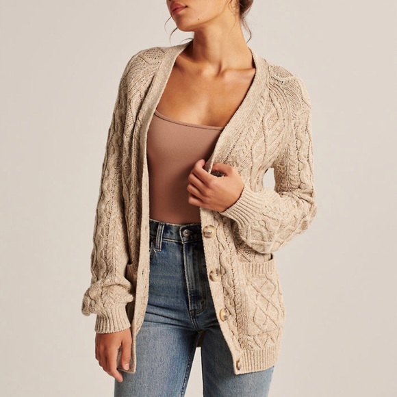 Abercrombie & Fitch Sweaters - 🍒 Abercrombie cable knit oatmeal cardigan Sz.M